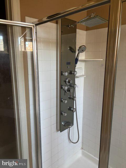 CROSS CREEK CLUB - Residential Lease