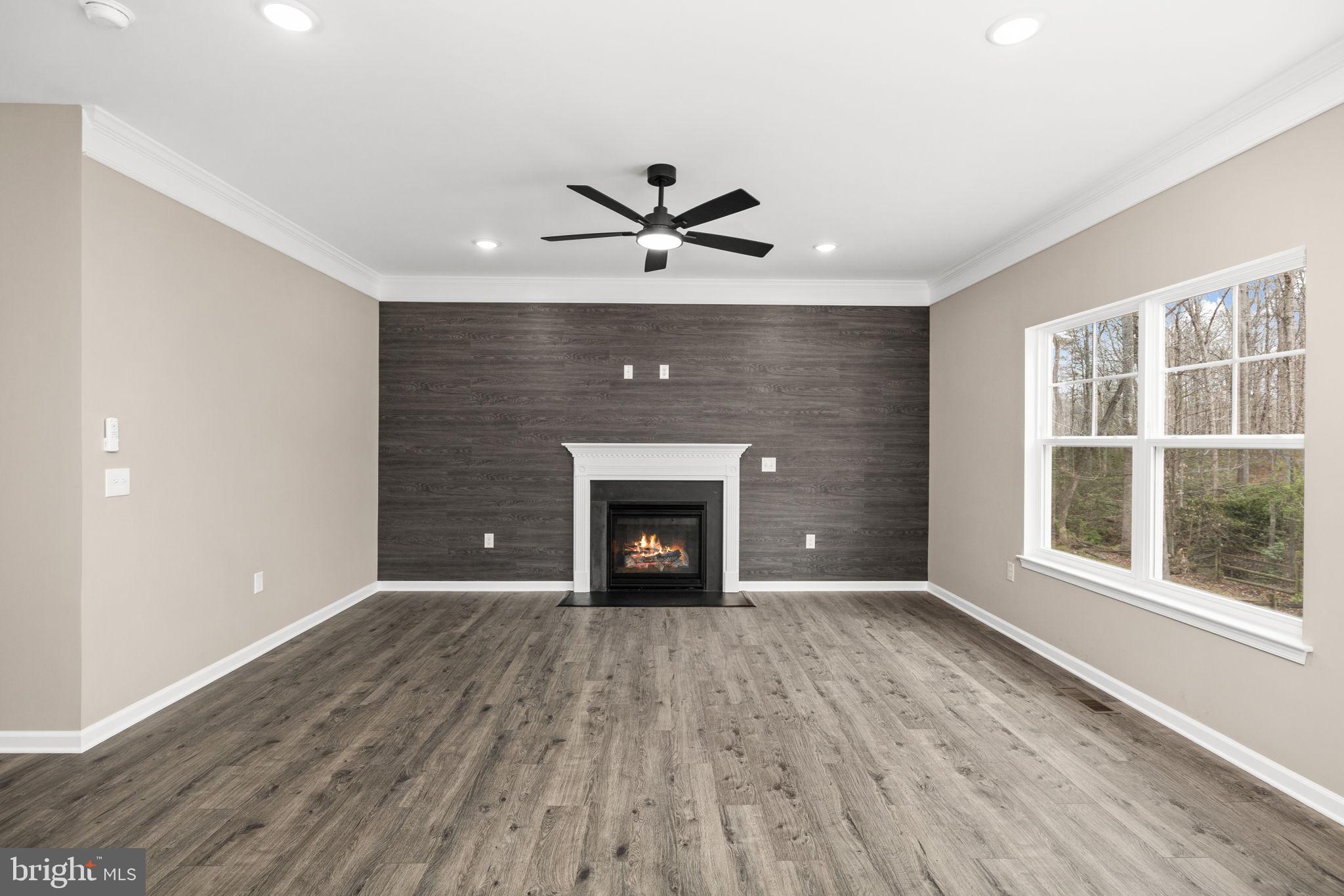 LAKE WILDERNESS - Residential