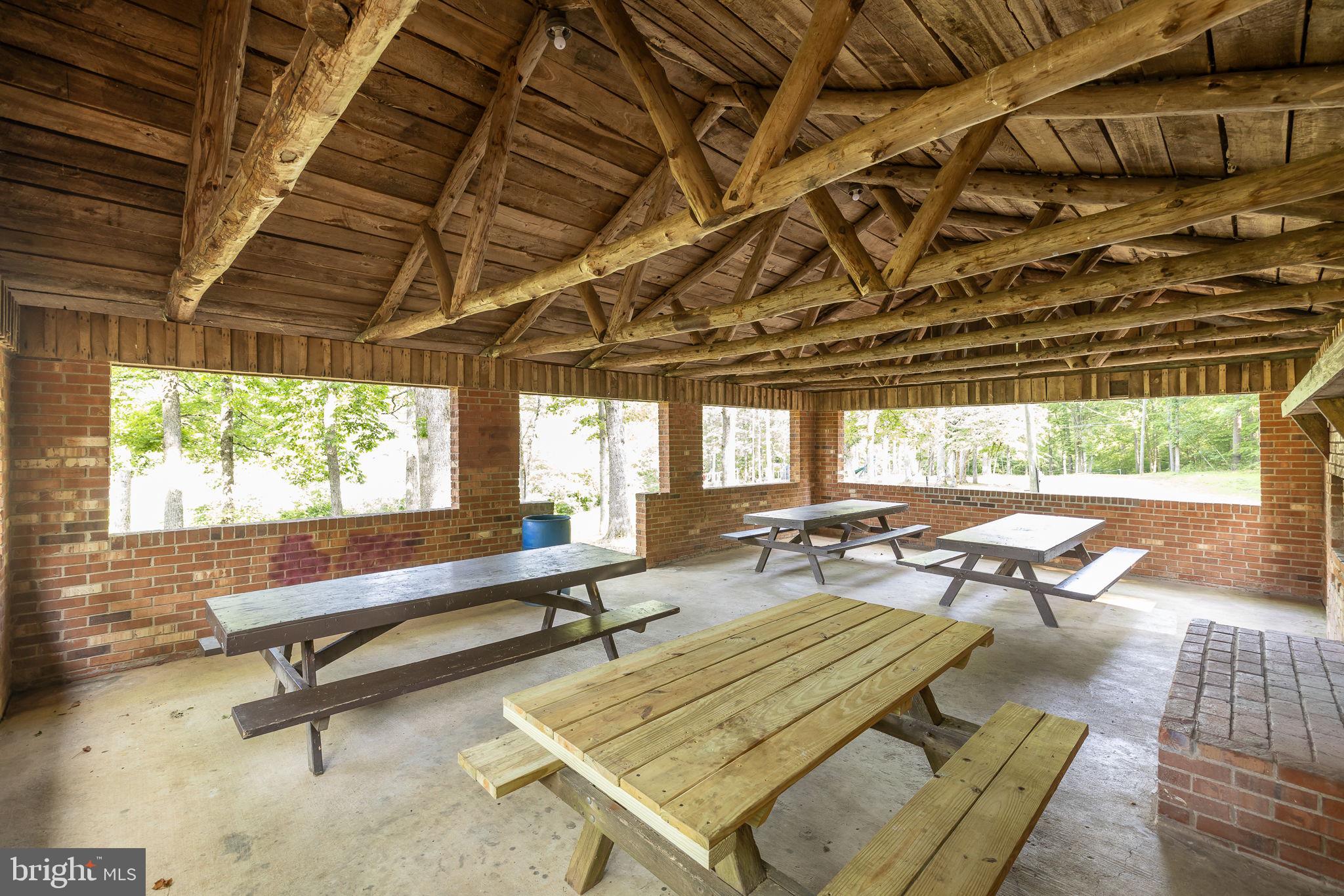 LAKE WILDERNESS - Residential