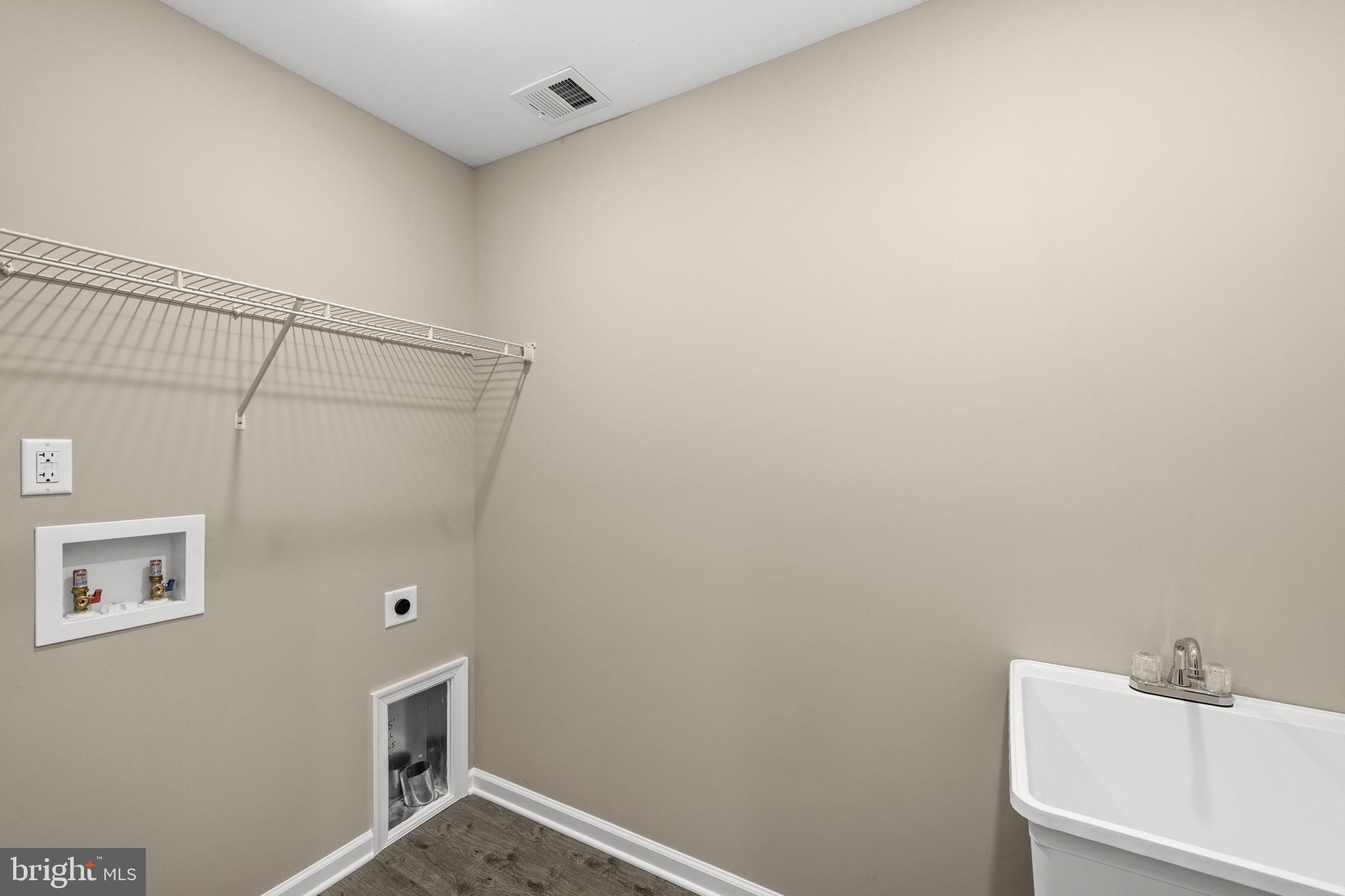 LAKE WILDERNESS - Residential