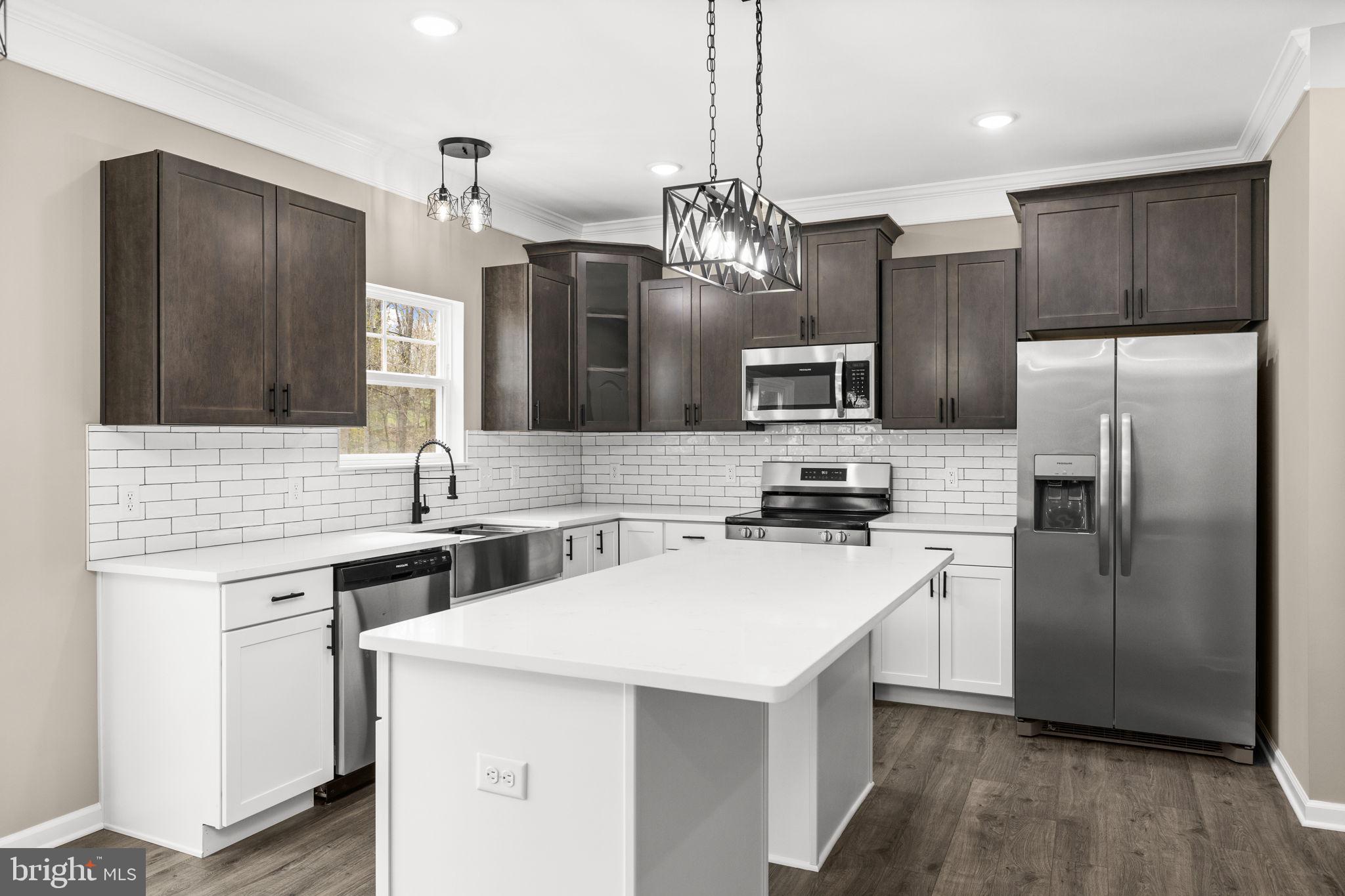 LAKE WILDERNESS - Residential