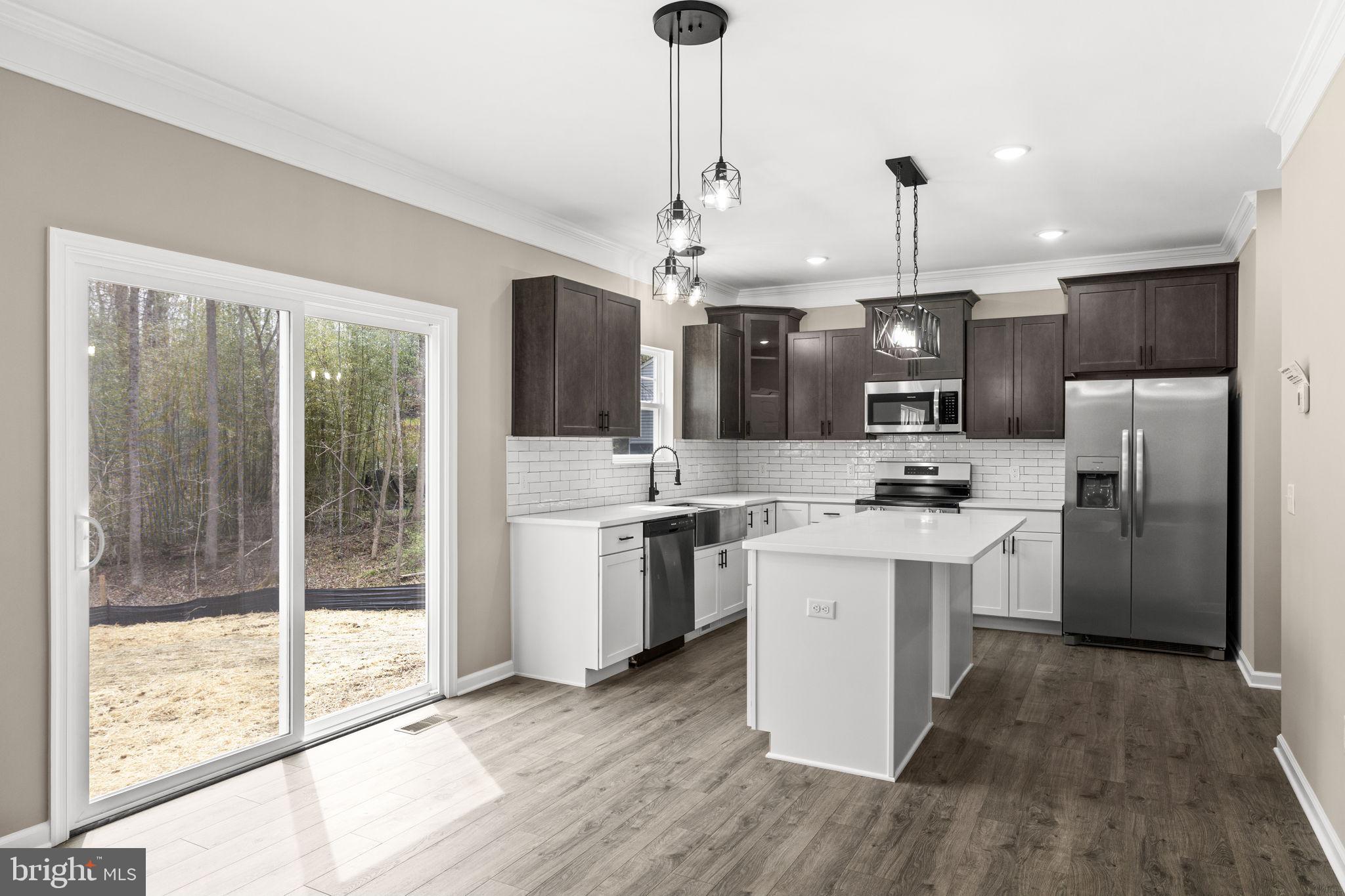 LAKE WILDERNESS - Residential