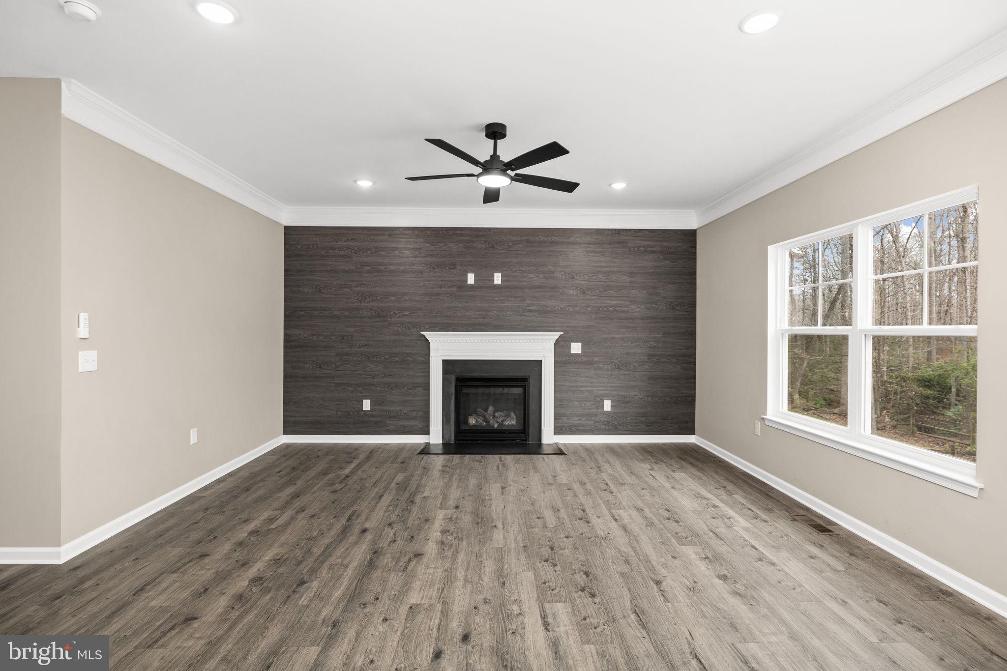 LAKE WILDERNESS - Residential