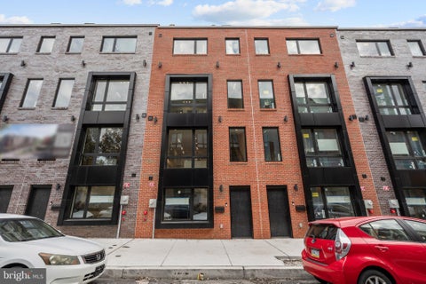 Townhouse For Sale - 813 N 19th Street<br/> PHILADELPHIA, PA 19130