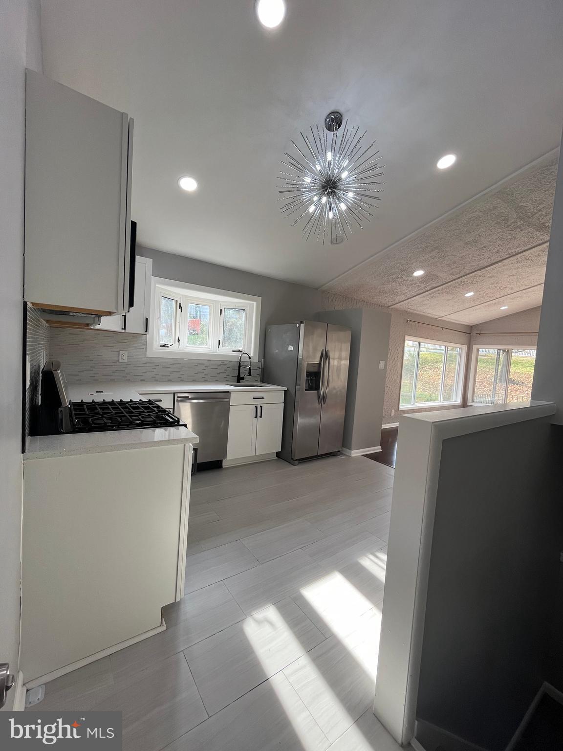 FERNDALE - Residential Lease