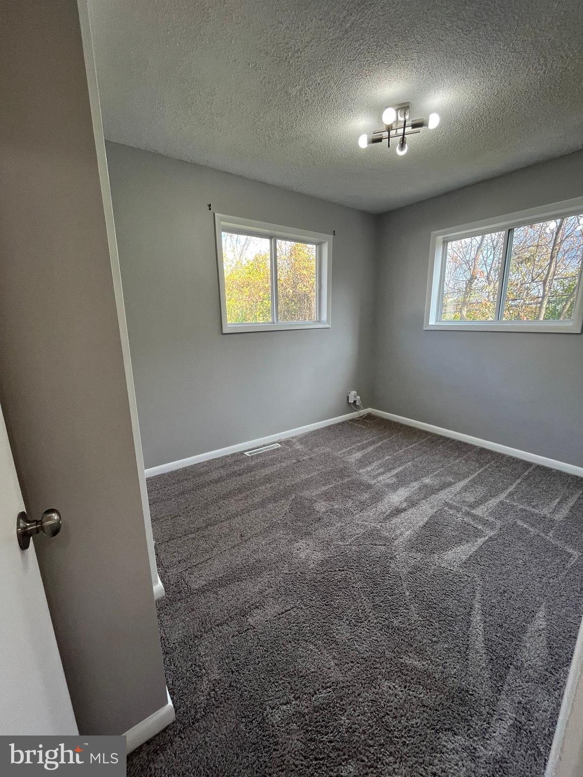 FERNDALE - Residential Lease