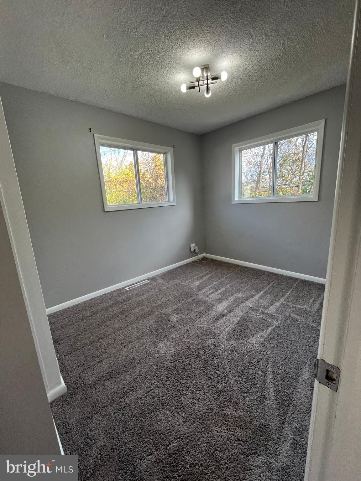 FERNDALE - Residential Lease