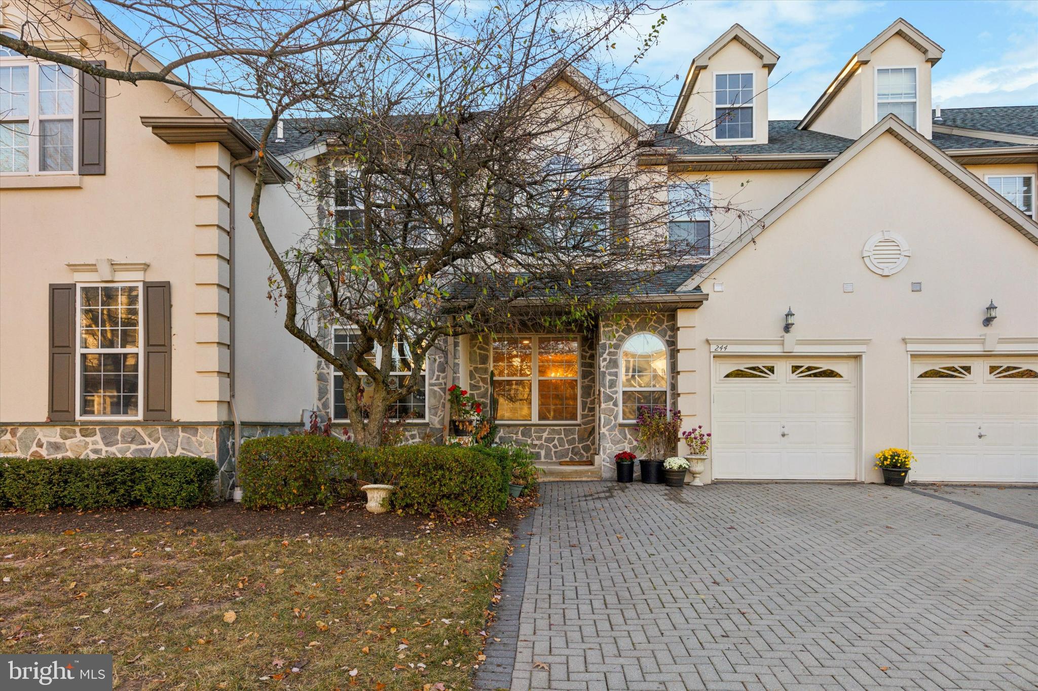 CENTER POINT FARM - Residential