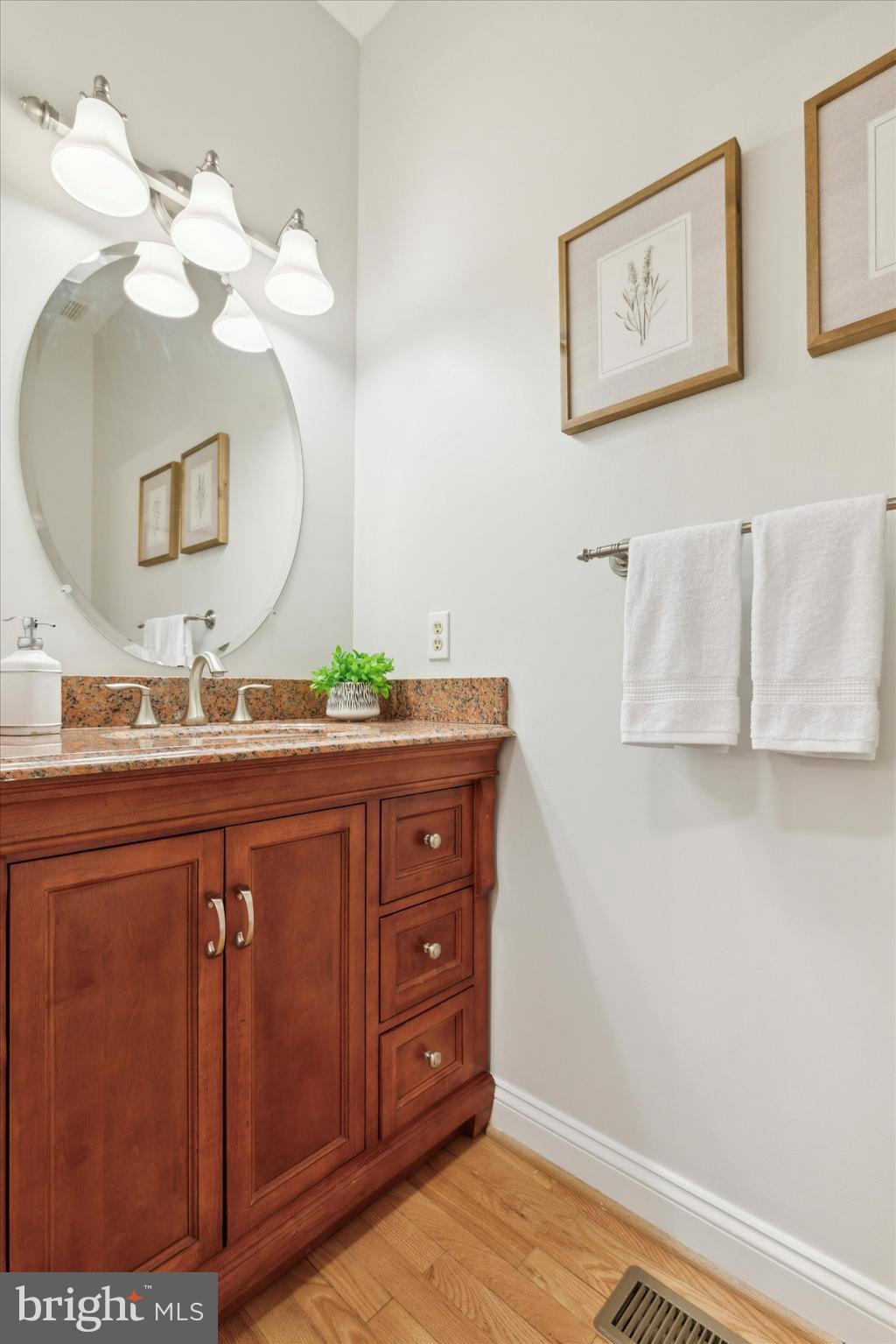 CENTER POINT FARM - Residential