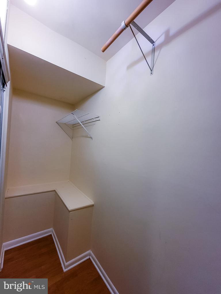 VANTAGE HILL - Residential Lease