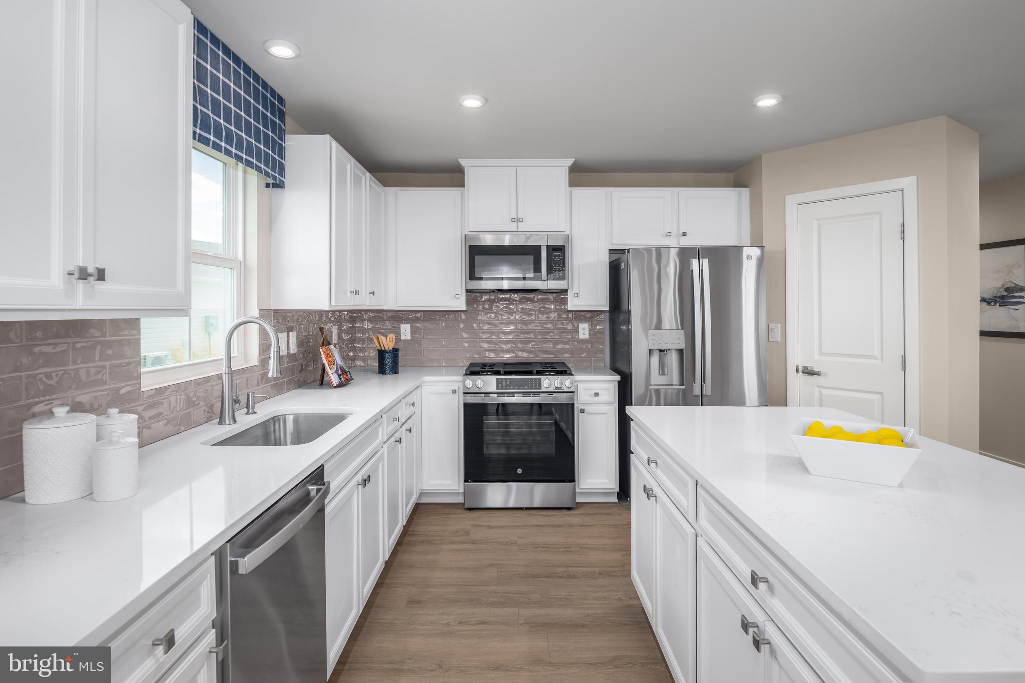 1750 CARACAS BOULEVARD