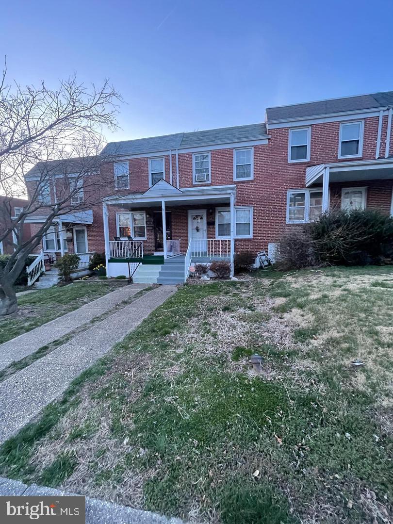 Beautifully maintained 2-bedroom, 1.5-bath townhome in Baltimore City's charming Violetville community. This inviting interior unit boasts a spacious, open floor plan with modern upgrades and a warm, cozy vibe. Available furnished or unfurnished, it’s perfectly situated in a prime location. Currently rented by a stable tenant at $1,600/month since 2022 with an option for the tenant to renew for an additional year. The seller guarantees the rent until tenant vacates, ensuring immediate cash flow from day one.