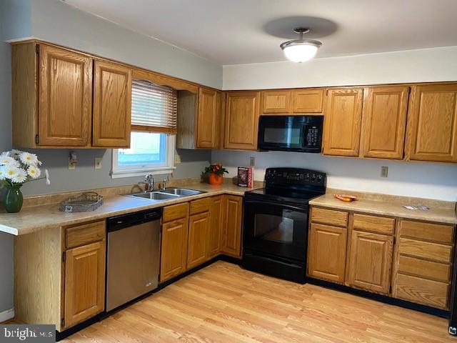 FAIRWAYS AT WAKEFIELD - Residential