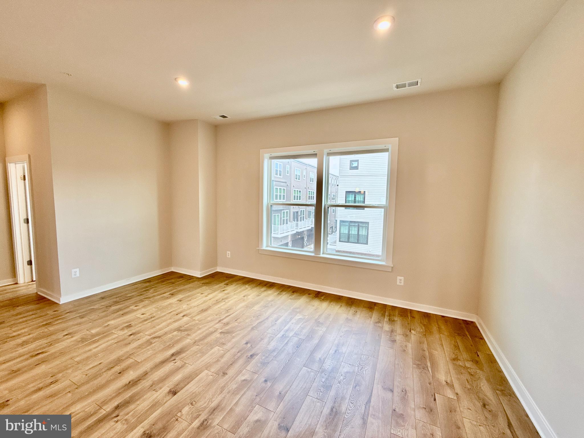 WESTSIDE AT SHADY GROVE METRO - Residential