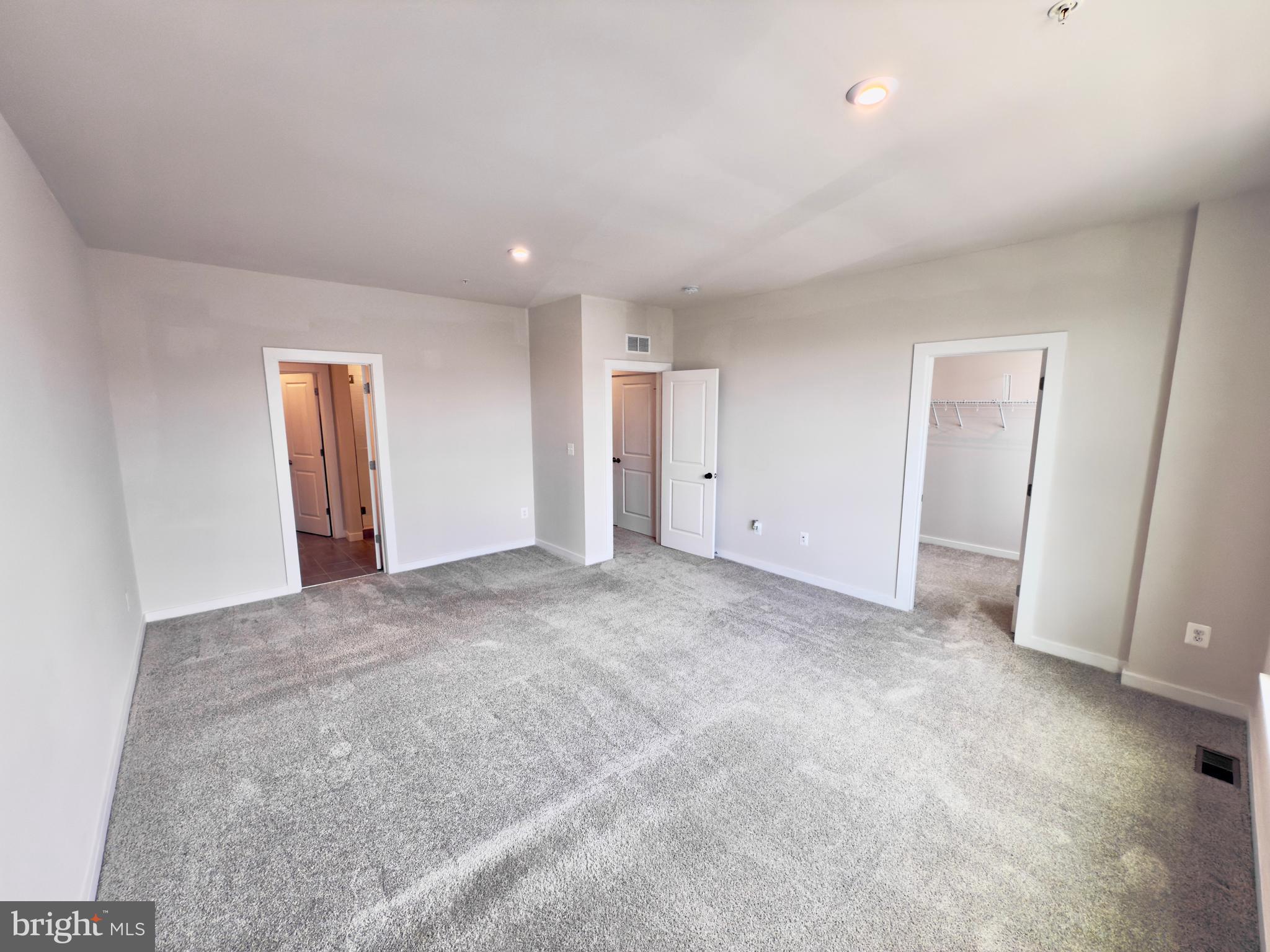 WESTSIDE AT SHADY GROVE METRO - Residential