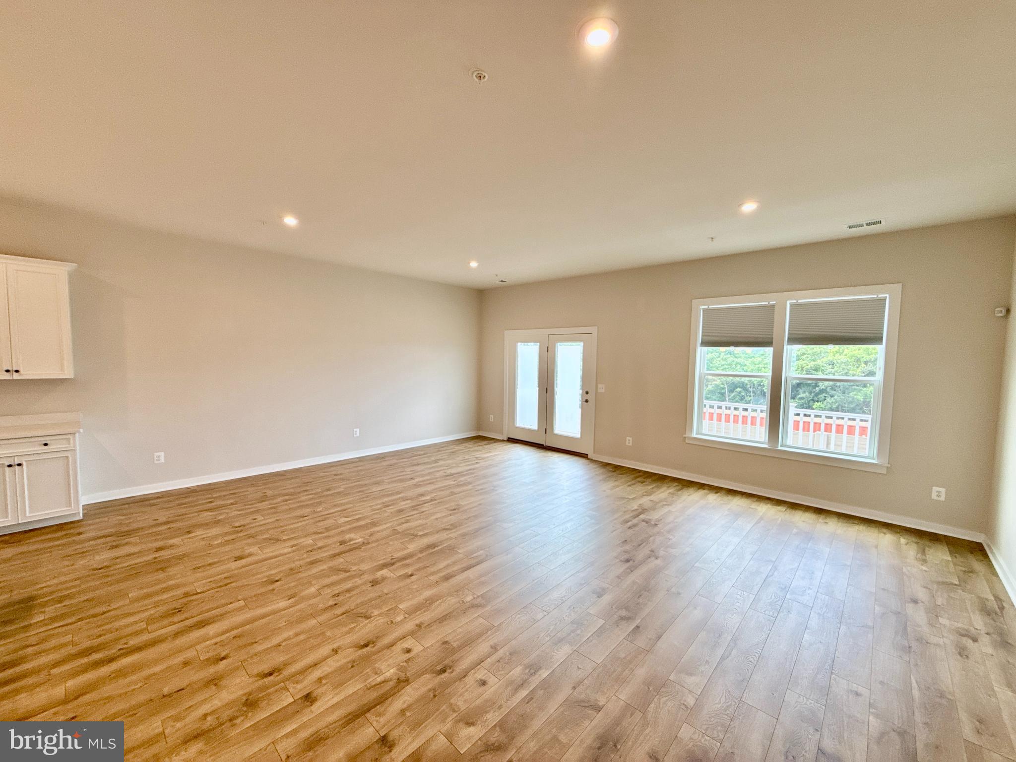 WESTSIDE AT SHADY GROVE METRO - Residential