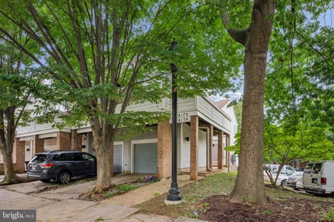Townhouse For Sale - 18172 Royal Bonnet Circle<br/> MONTGOMERY VILLAGE, MD 20886