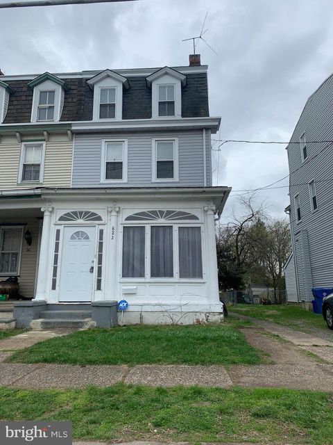 Photo of 822 Columbus Road, BURLINGTON, NJ 08016 (MLS # NJBL2104402)