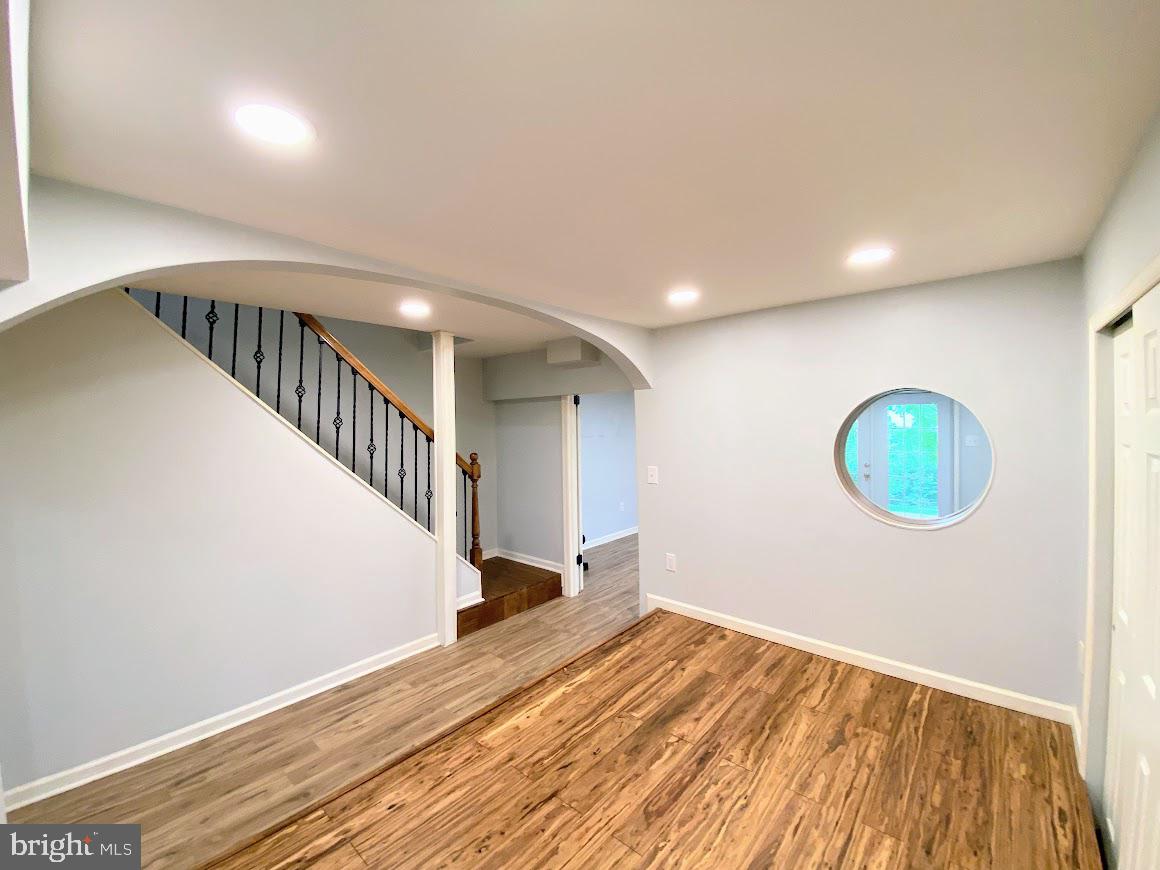 618 SHROPSHIRE DRIVE