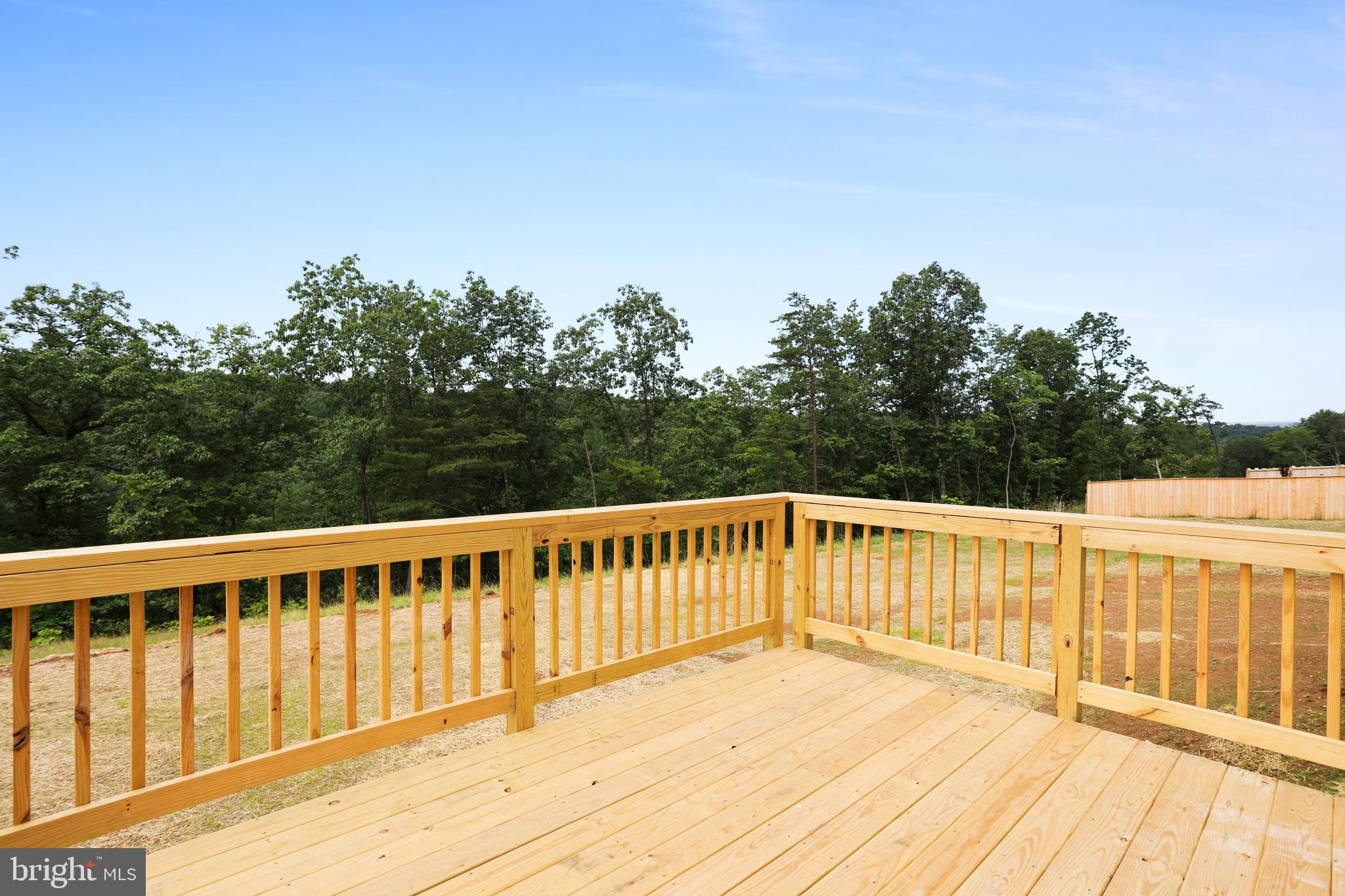 MIDDLE CREEK VISTAS - Residential