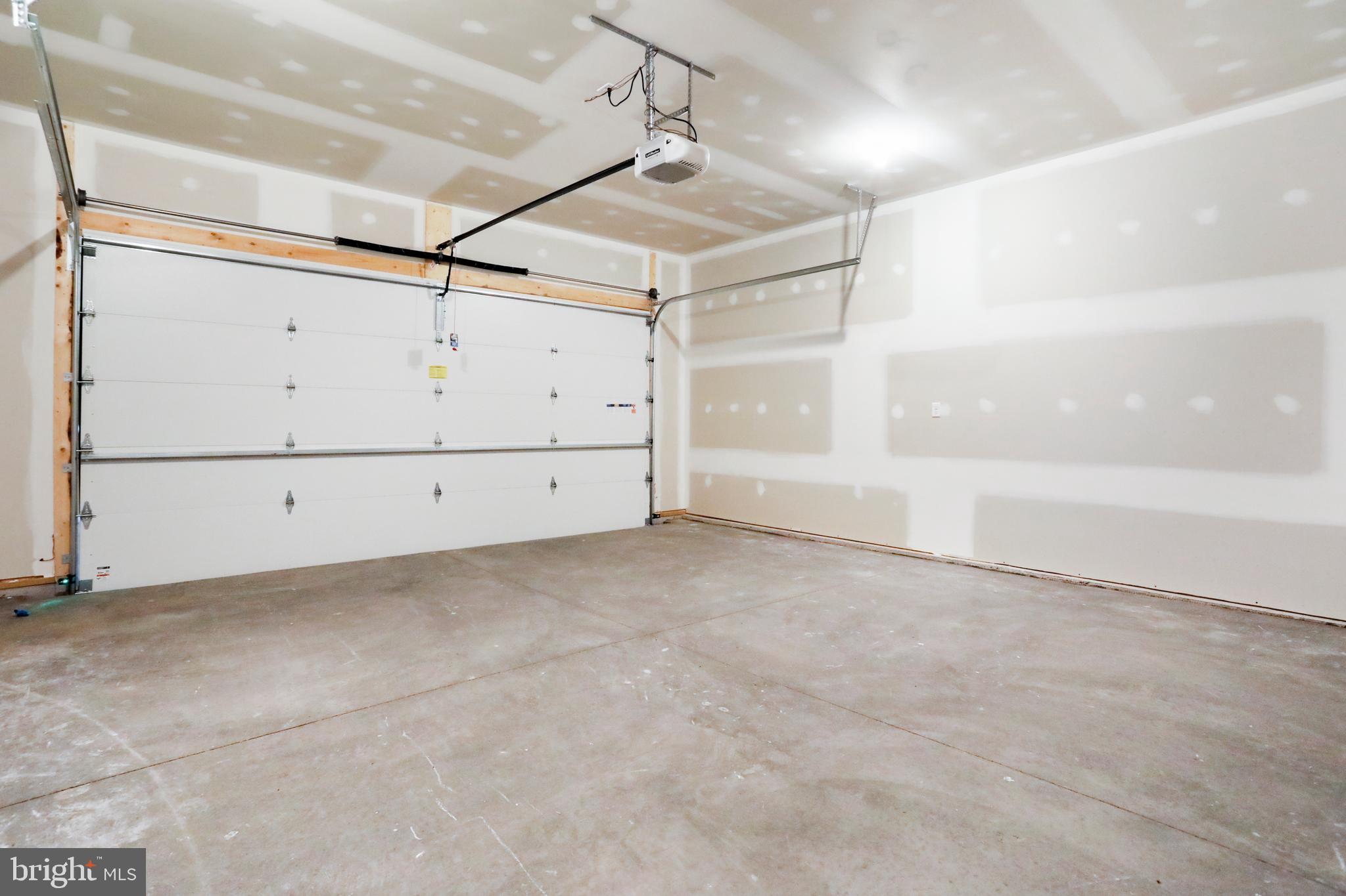 MIDDLE CREEK VISTAS - Residential