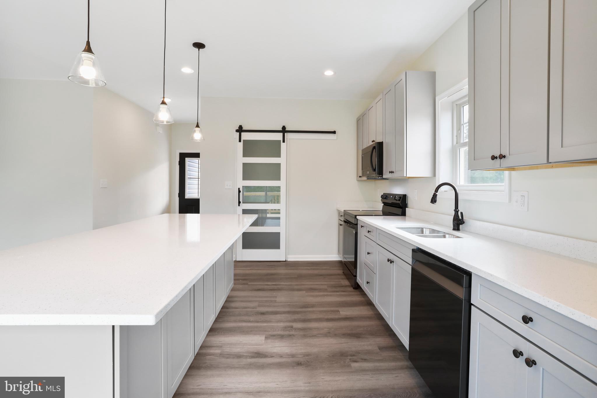 MIDDLE CREEK VISTAS - Residential