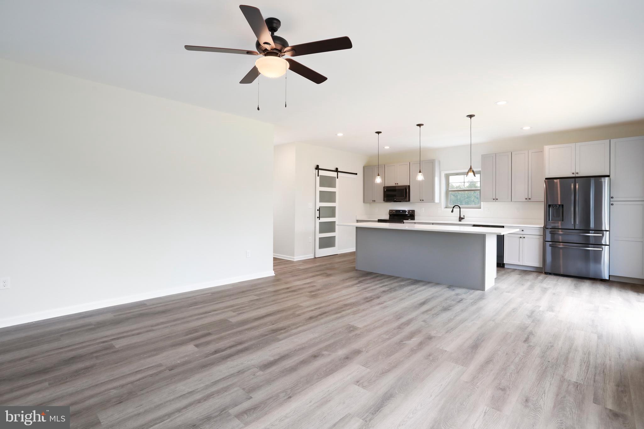 MIDDLE CREEK VISTAS - Residential