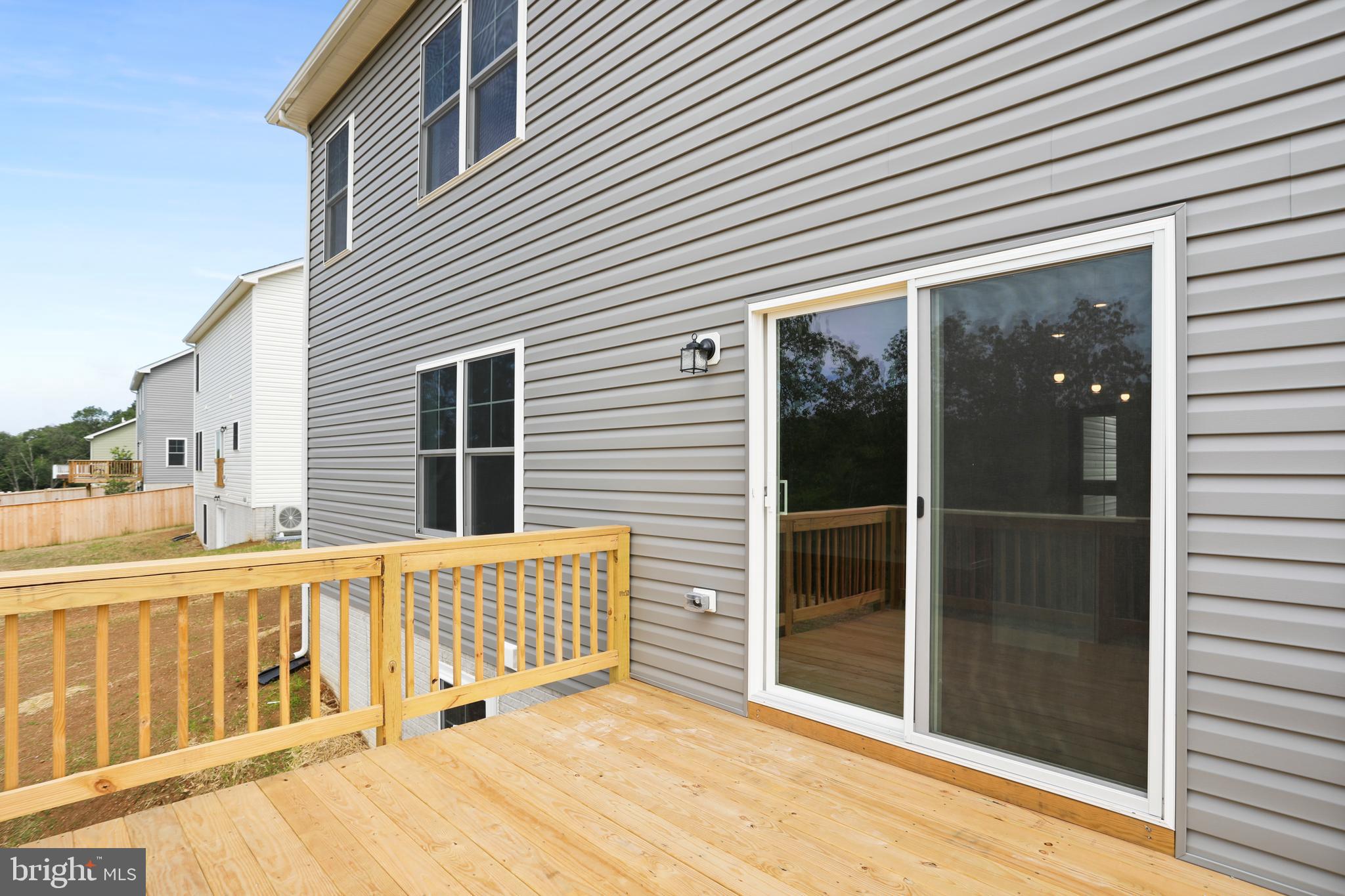 MIDDLE CREEK VISTAS - Residential