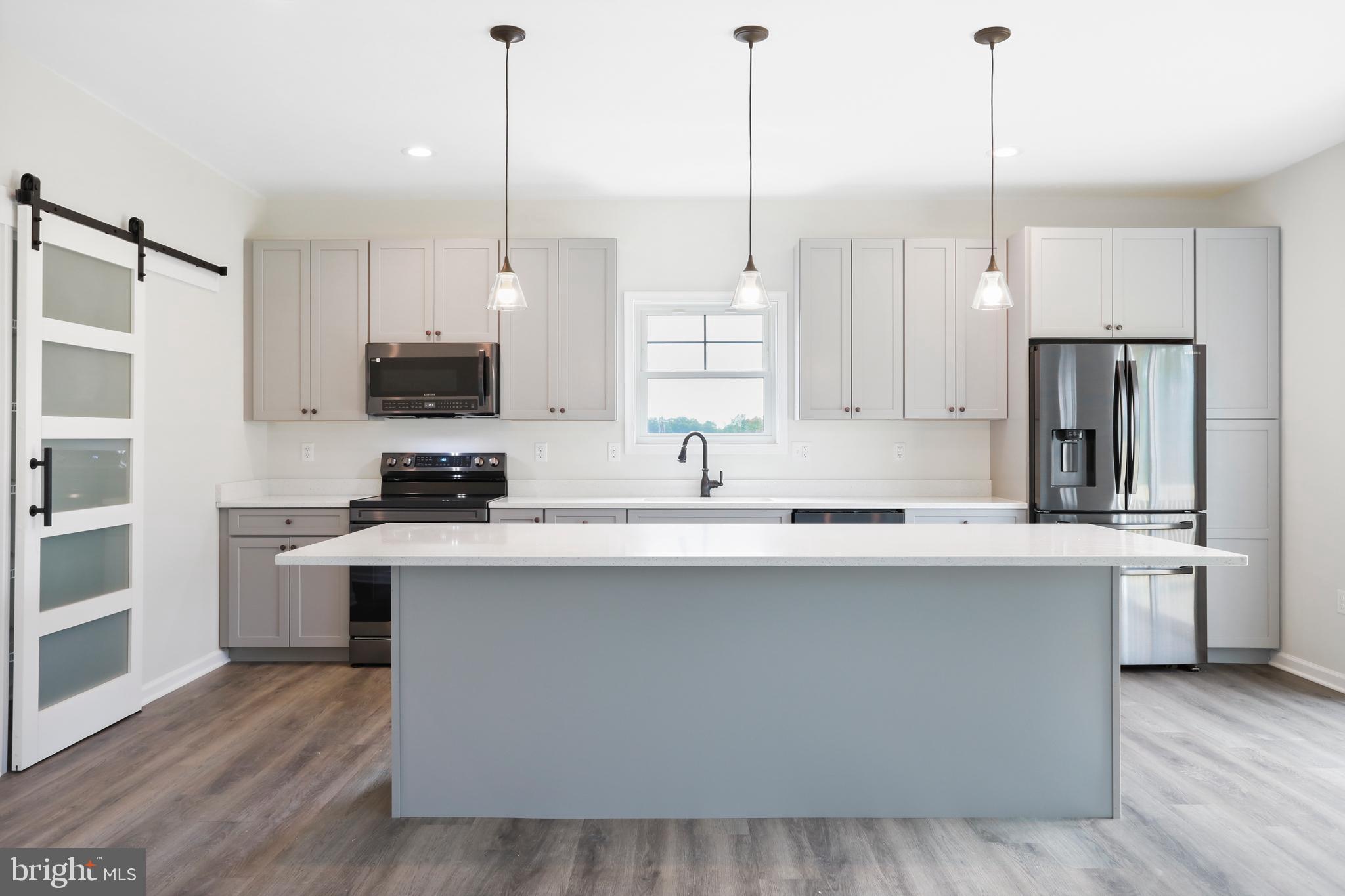 MIDDLE CREEK VISTAS - Residential