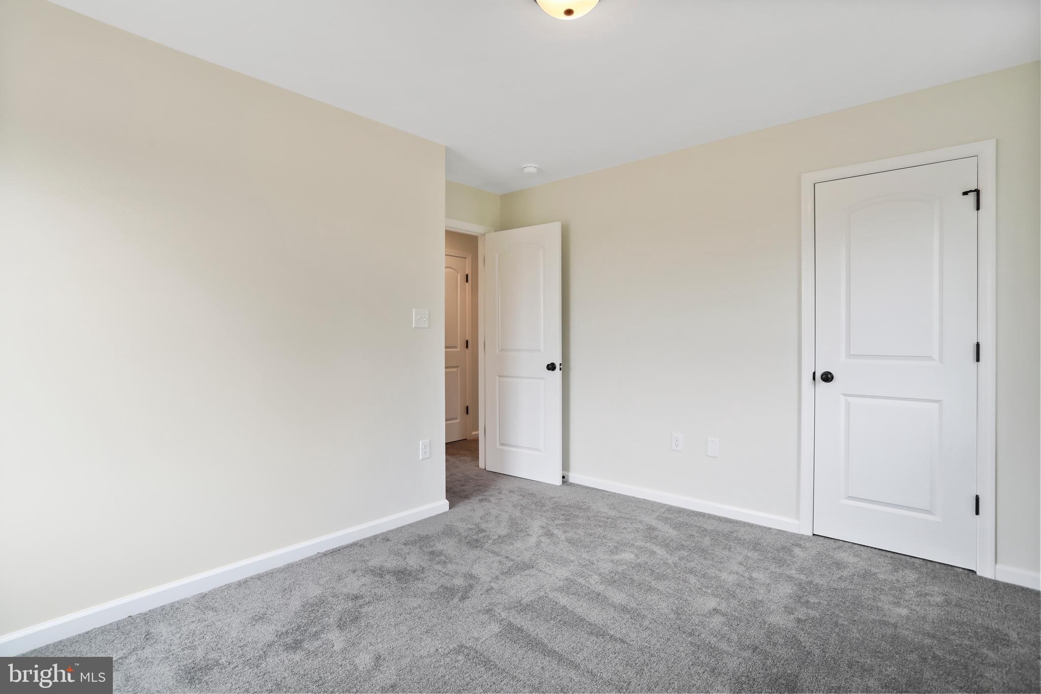 MIDDLE CREEK VISTAS - Residential