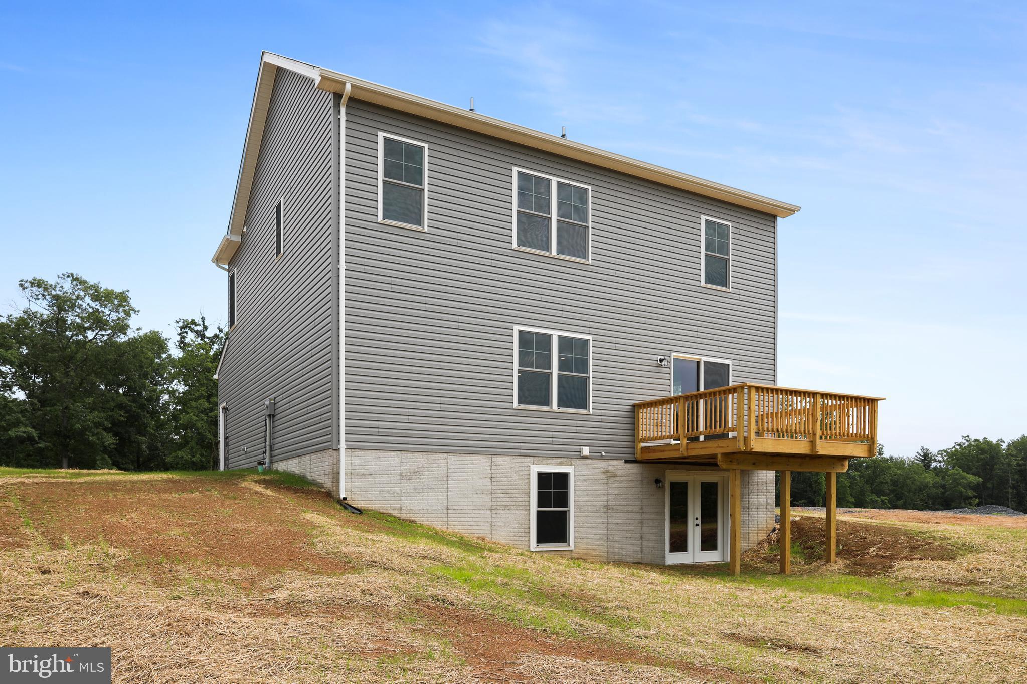 MIDDLE CREEK VISTAS - Residential