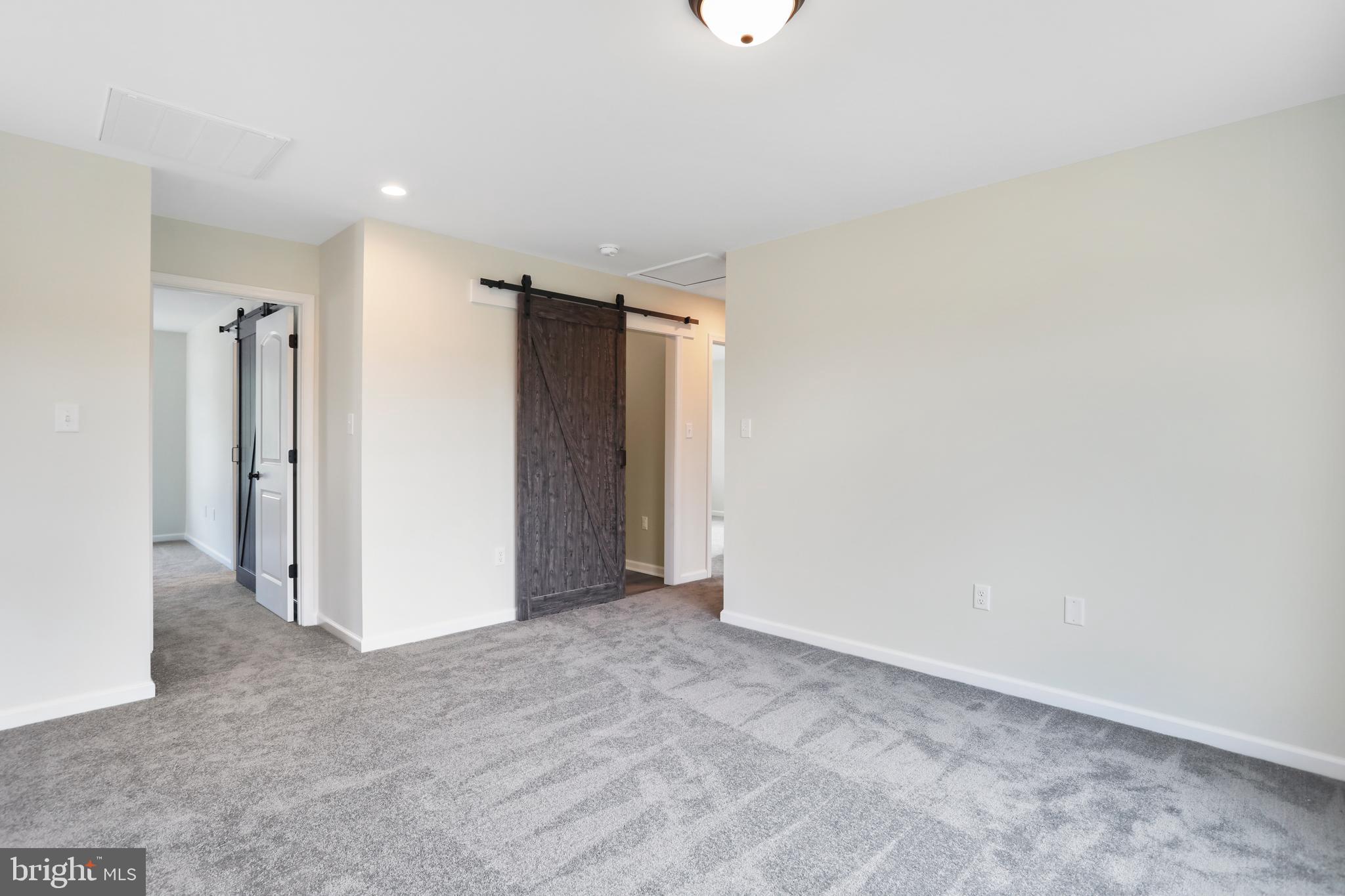 MIDDLE CREEK VISTAS - Residential