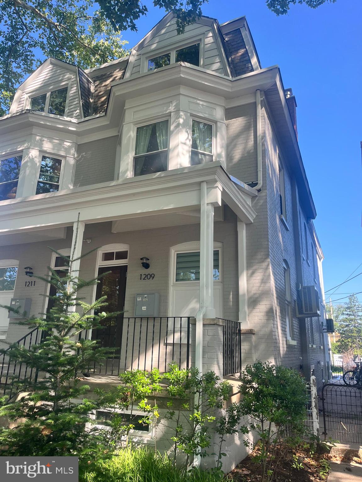 1209 PENN AVE 1