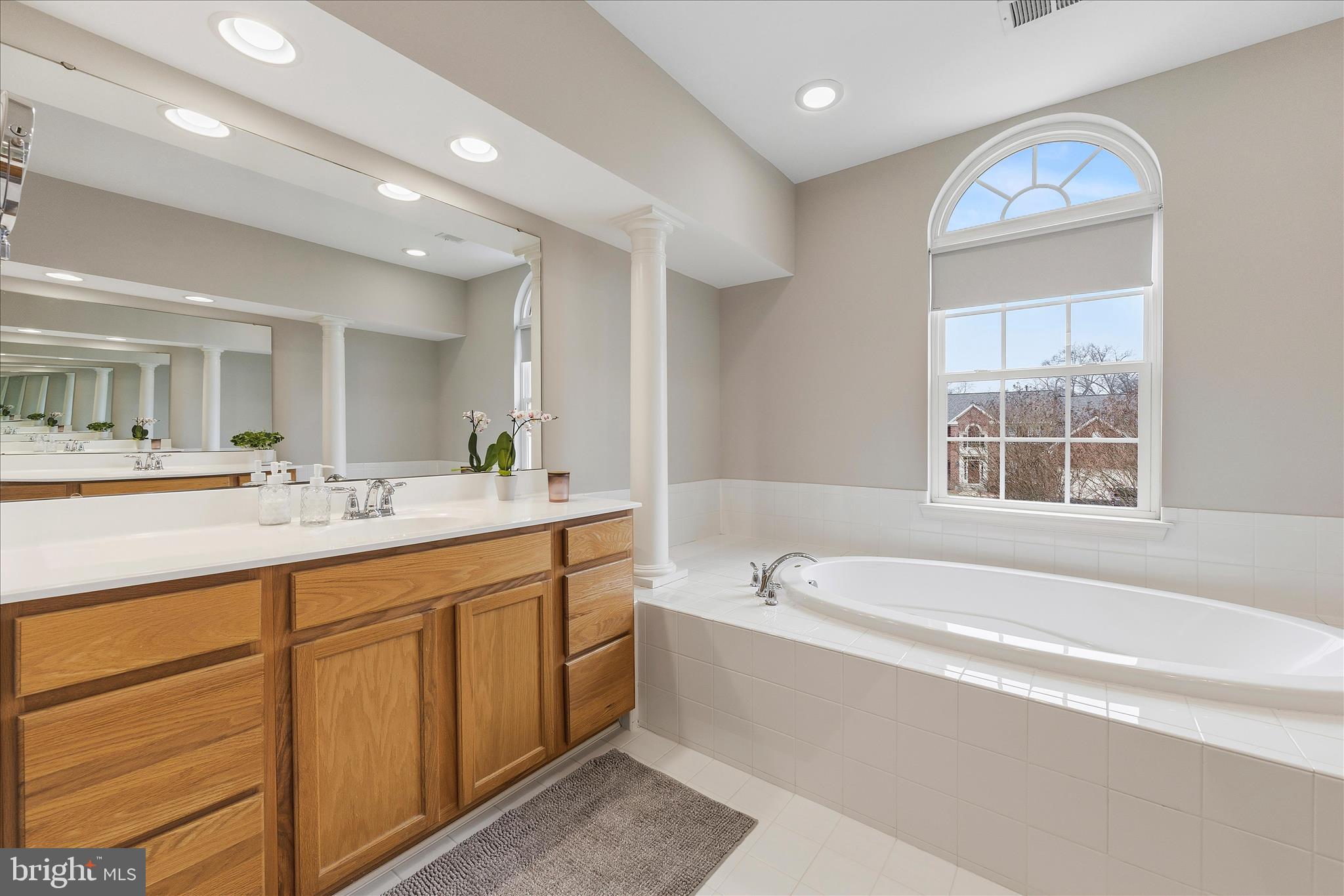 WAVERLY FARM - Residential