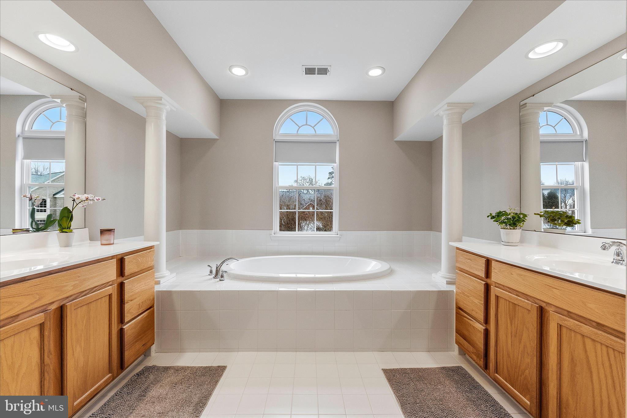 WAVERLY FARM - Residential