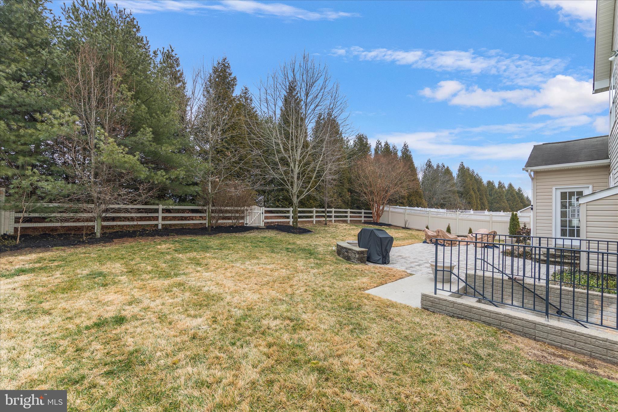 WAVERLY FARM - Residential