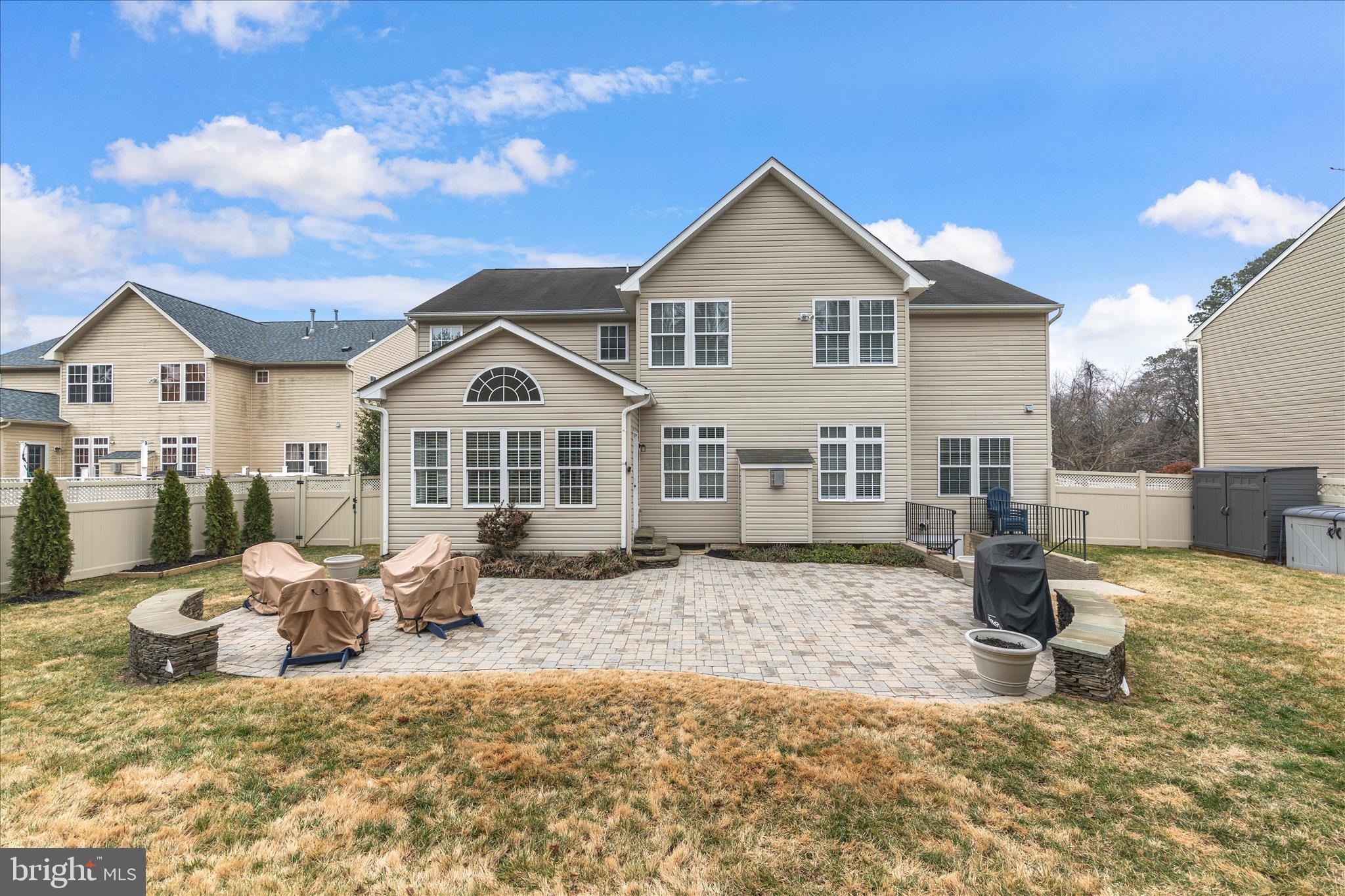 WAVERLY FARM - Residential