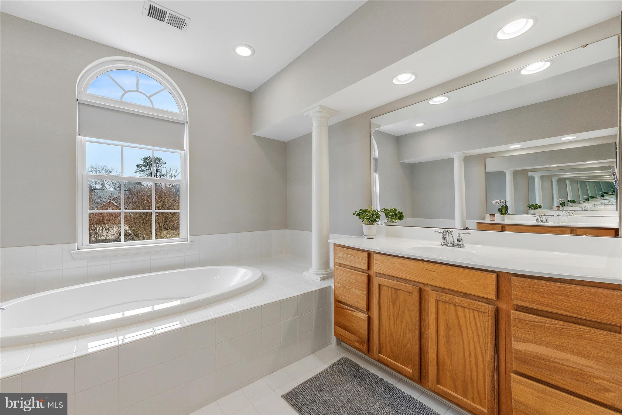 WAVERLY FARM - Residential