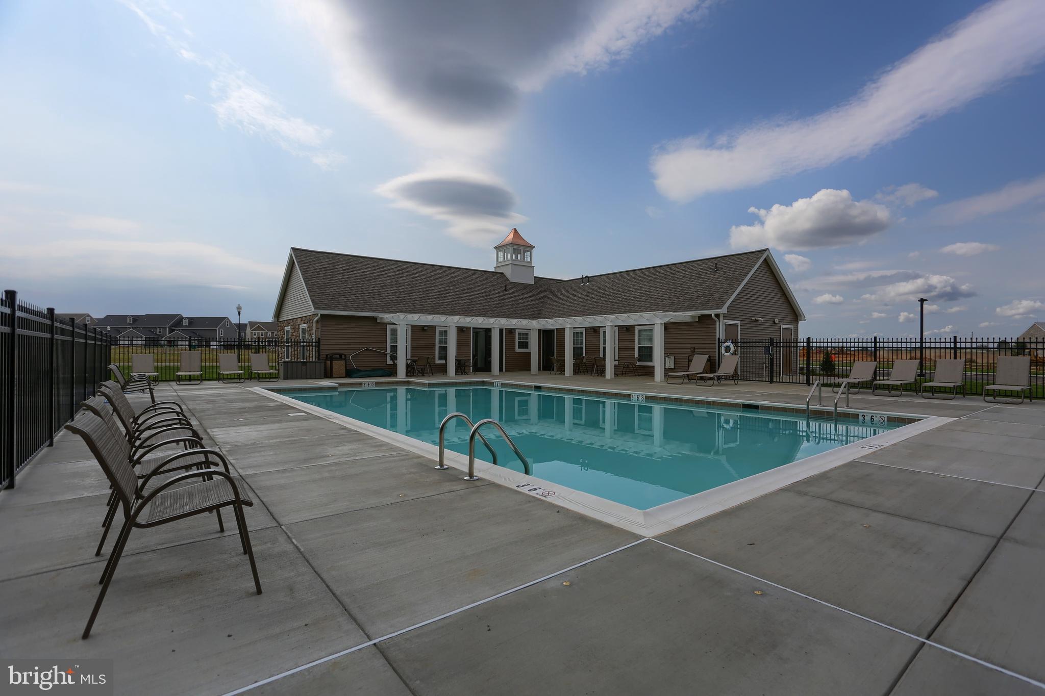 TRAIL SIDE - Residential