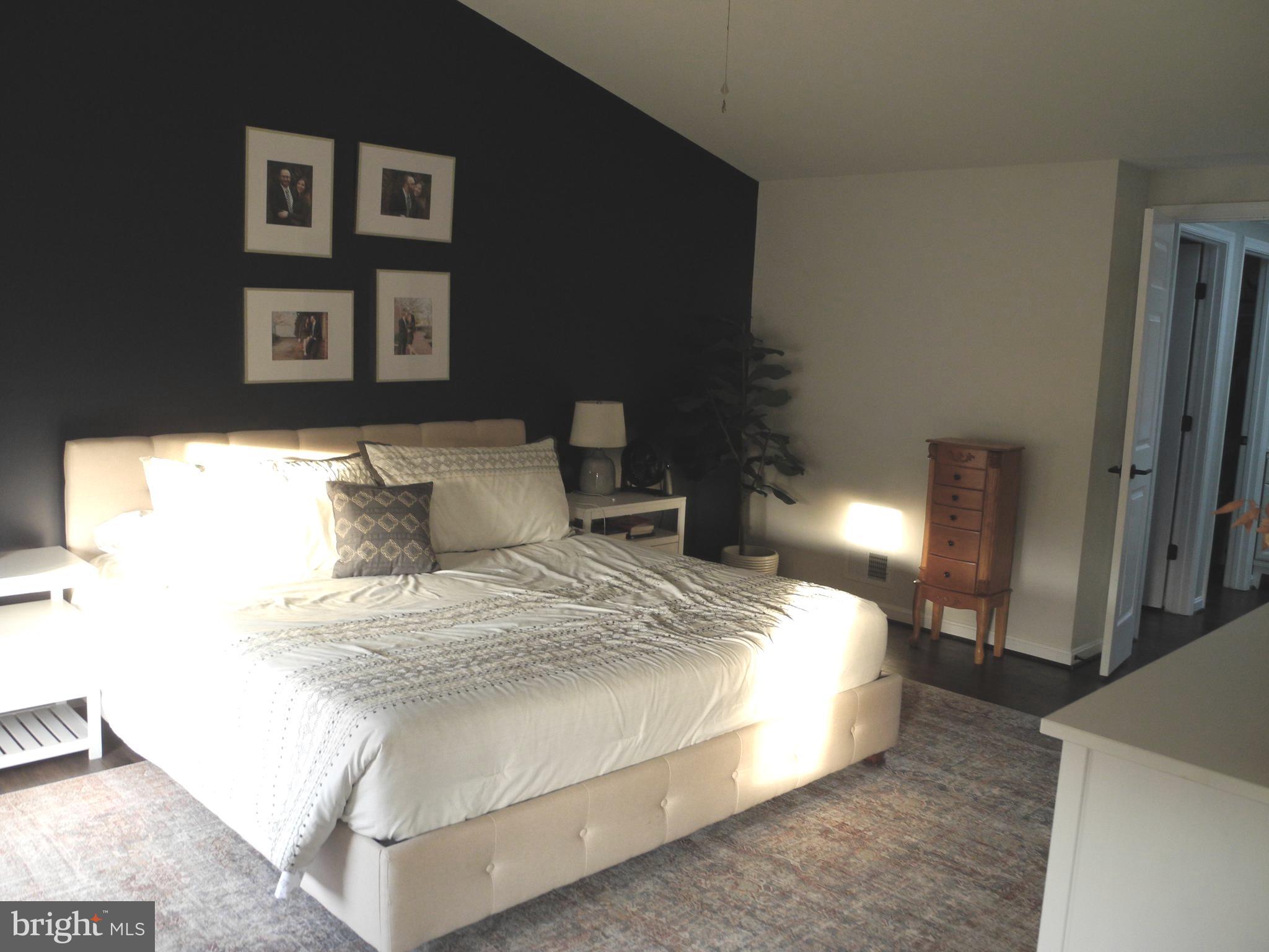 FOXLEIGH MEADOWS - Residential