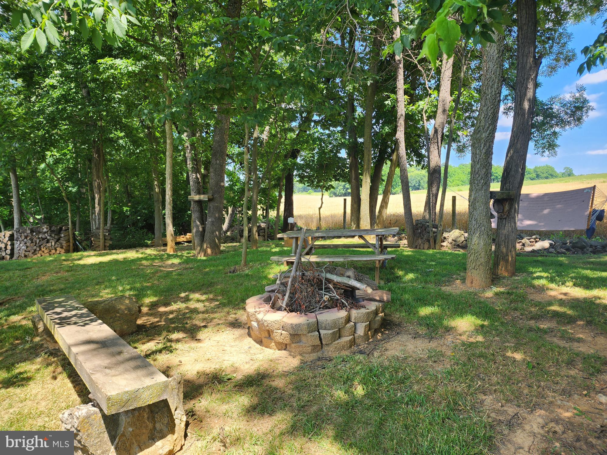 APPLE KNOLLS - Residential