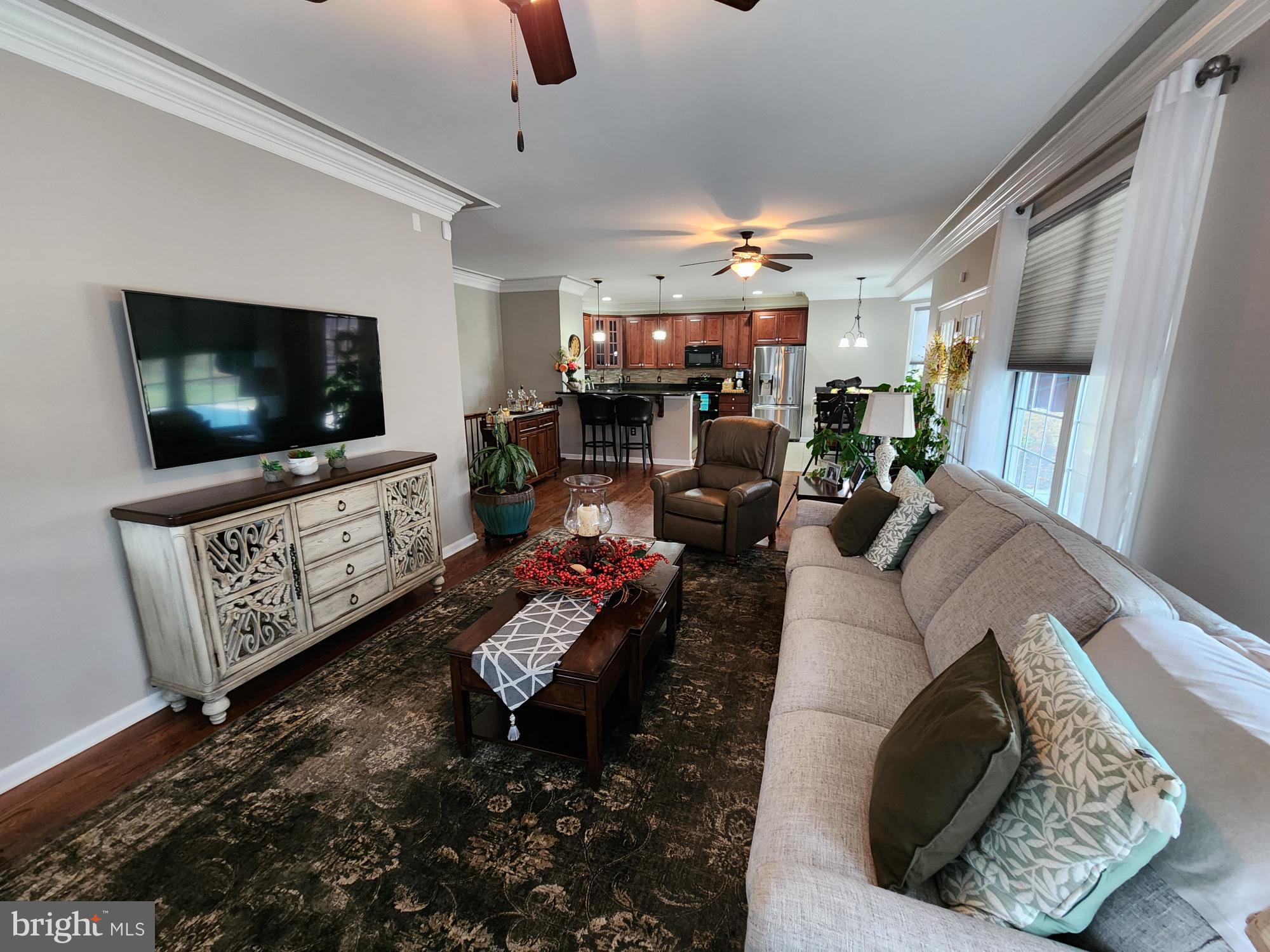 APPLE KNOLLS - Residential