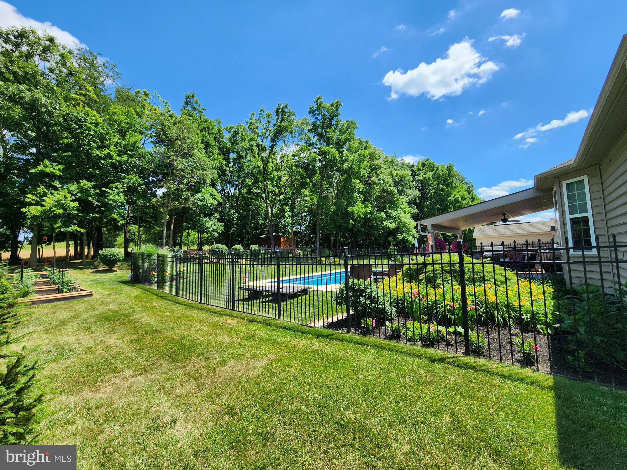 APPLE KNOLLS - Residential