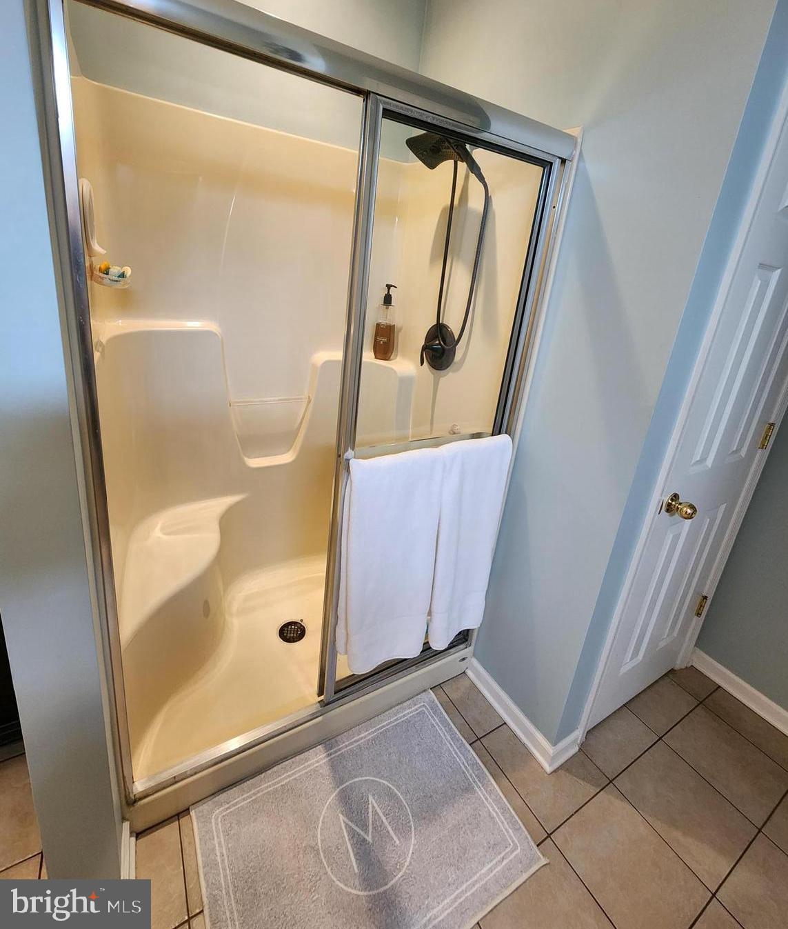 APPLE KNOLLS - Residential