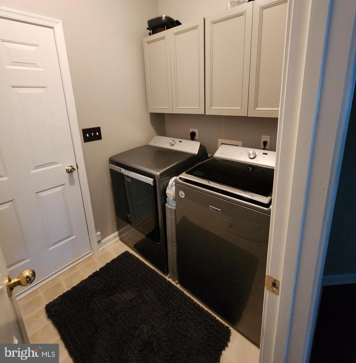 APPLE KNOLLS - Residential