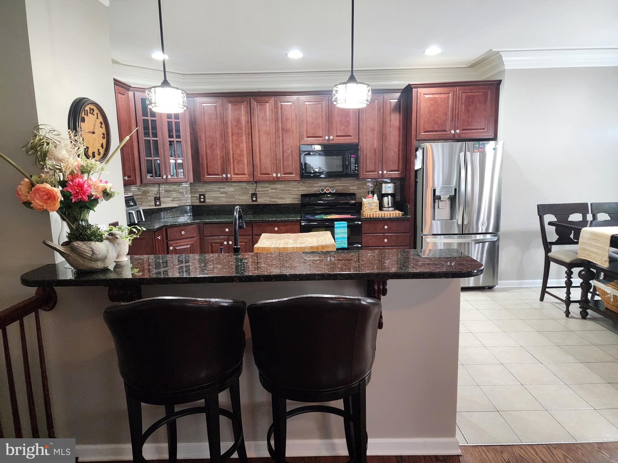 APPLE KNOLLS - Residential