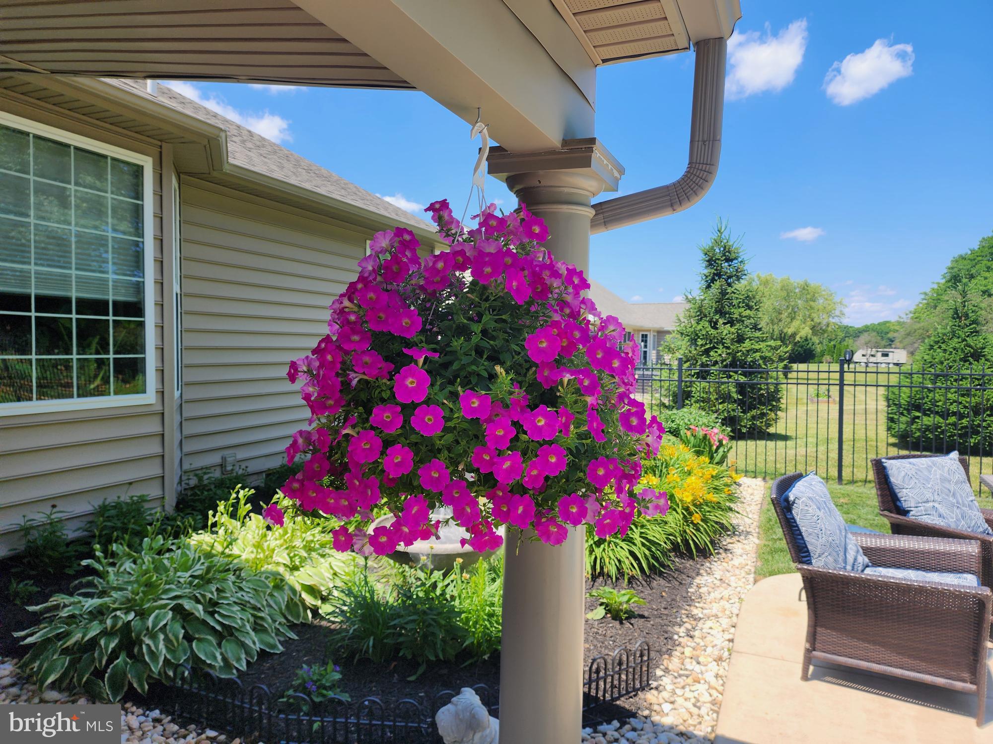 APPLE KNOLLS - Residential