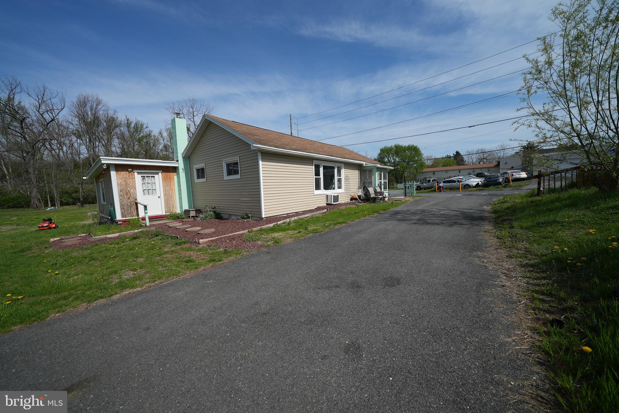 5704 ALLENTOWN PIKE