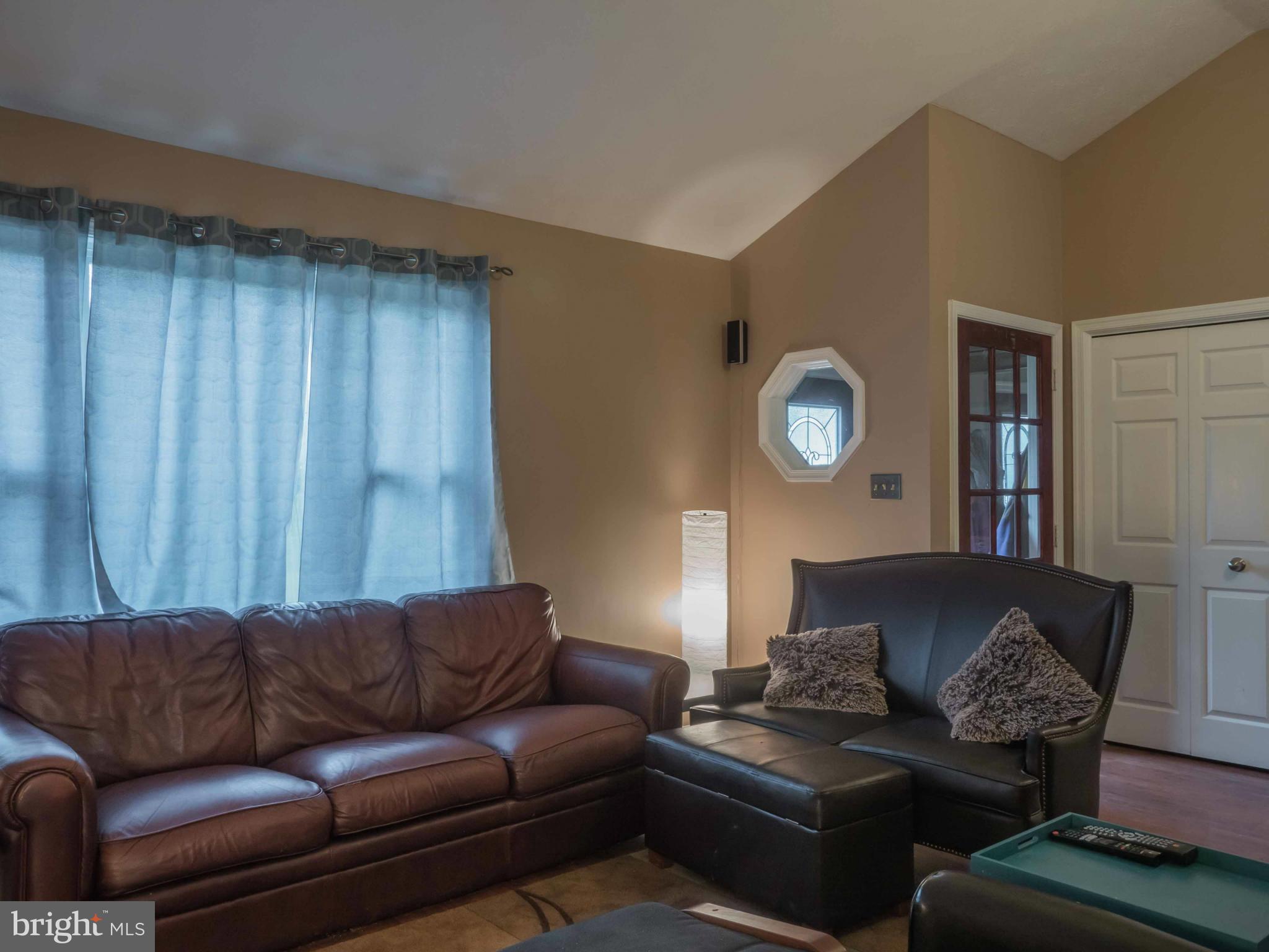 SYMPHONY WOODS - Residential