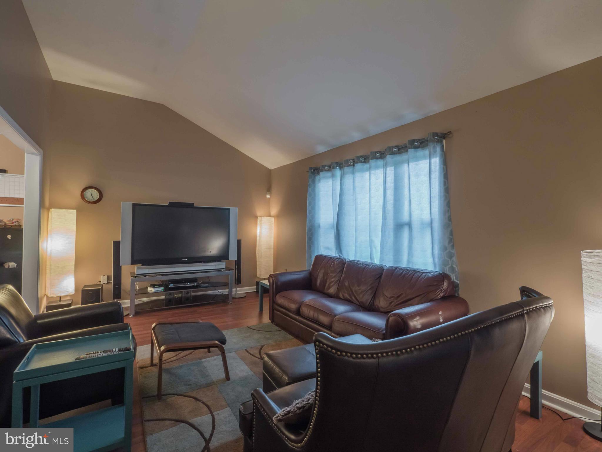 SYMPHONY WOODS - Residential